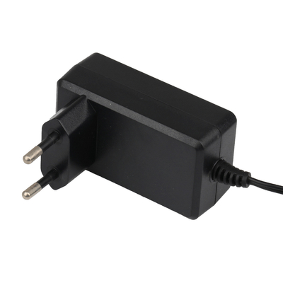 EN61347 30W 12V 2.5A Wall Power Adapter Untuk Penggunaan Lampu