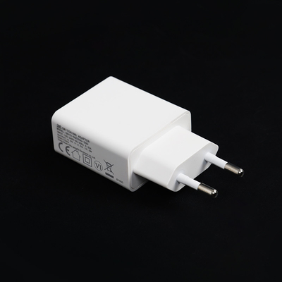 CE Bersertifikat 5W 5V 1A Pengisi Daya USB Pengisi Daya Daya Keluaran EU Plug Pengisi Daya Baterai Lithium