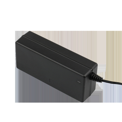 Adaptor Daya 24v Tipe Desktop Persetujuan EN61558 Digunakan Untuk Mesin Pembersih Jendela